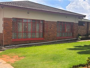 3 Bed House in Rowhill