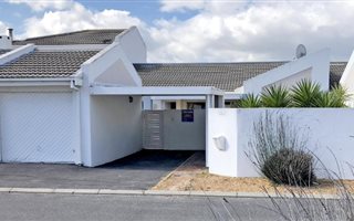 3 Bedroom House in Waves Edge