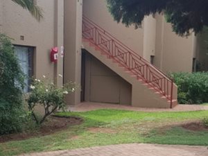 2 Bed Townhouse in Vaalpark