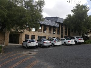 208 m² Office Space in Hurlingham