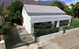 4 Bedroom House in Montagu