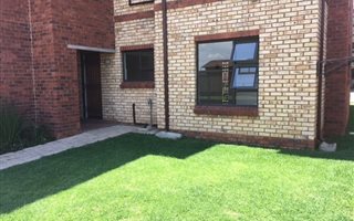 2 Bedroom Townhouse in Randpark Ridge