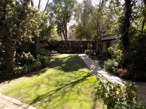 17 Bed House in Carlswald Estate