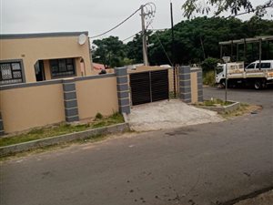 3 Bed House in Lovu
