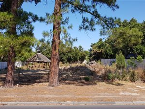740 m² Land available in Durbanville