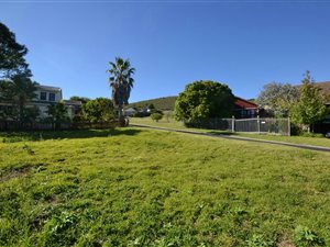 1000 m² Land available in Rexford