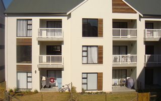 2 Bedroom Apartment in Emberton Estate