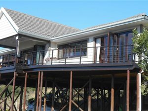 4 Bed House in Morgans Bay