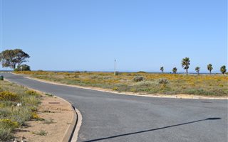 401 m² Land available in Da Gama Bay