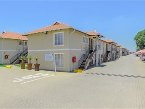 2 Bed Townhouse in Comet