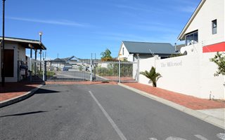 470 m² Land available in Sunnydale