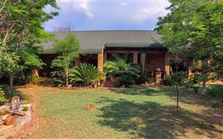 4 Bedroom House in Pebble Rock