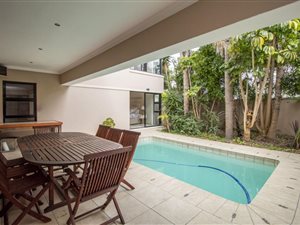 4 Bed House in Sunset Links