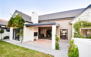 3 Bedroom House in Schonenberg Estate