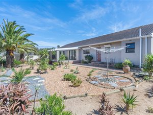 3 Bed House in Duynefontein