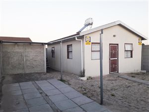 2 Bed House in Scottsdene