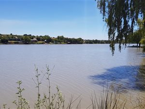 9 ha Land available in Deneysville
