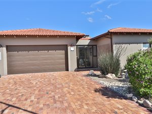 4 Bed House in Langebaan Country Estate