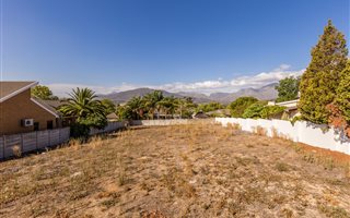 922 m² Land available in Wellington Central
