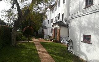 2 Bedroom Apartment in Kenilworth Upper