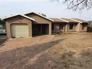 5 Bed House in Estcourt
