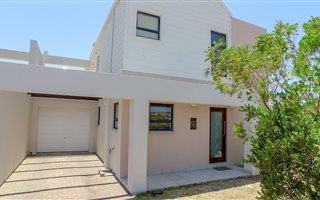 3 Bedroom Duplex in Langebaan Country Estate