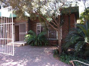 4 Bed House in Vanderbijlpark SE2
