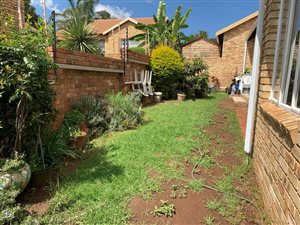 3 Bed Townhouse in Honeydew Ridge