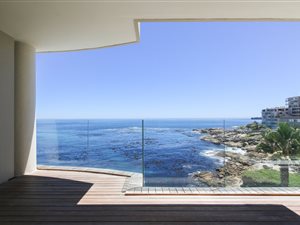 2 Bed Apartment in Bantry Bay