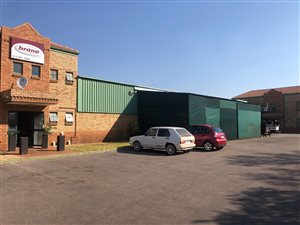 932 m² Industrial space in Gateway Industrial Park