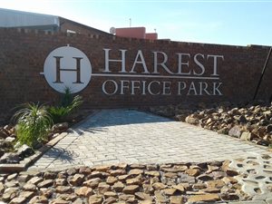 550 m² Office Space in Witbank