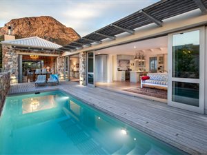 4 Bed House in Voelklip