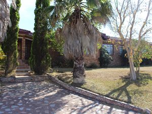5 Bed House in Aviary Hill