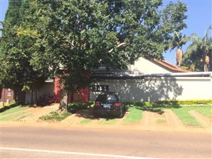 456 m² Commercial space in Menlo Park