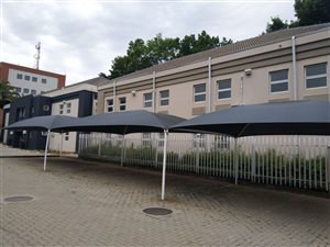 428 m² Office Space in Woodmead