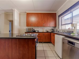 2 Bed Apartment in Sunninghill