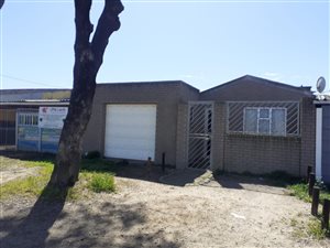 4 Bed House in Bonteheuwel