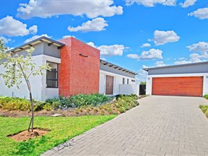 3 Bed House in Jackal Creek Golf Estate