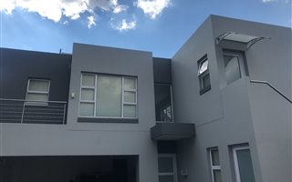 4 Bedroom Cluster in Melrose North