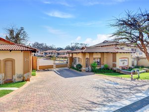 3 Bedroom Cluster in Bryanston
