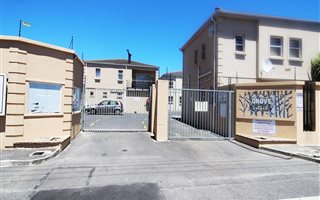 2 Bedroom Apartment in Oakglen