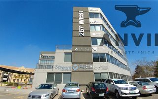 165 m² Office Space in Olievenhoutbos