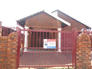 3 Bed House in Jouberton
