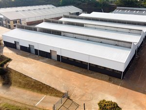 425 m² Industrial space in Glen Anil