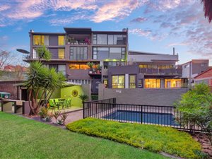2 Bed Apartment in Braamfontein Werf