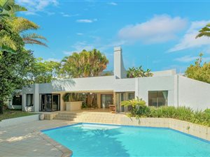 4 Bed House in Hurlingham Manor