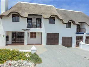 3 Bed Townhouse in Shelley Point