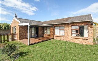 3 Bedroom Townhouse in Glenroy Park