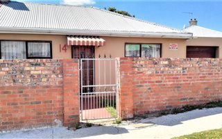3 Bedroom House in Kensington