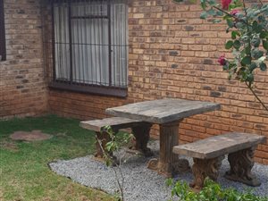 2 Bed Flat in Heuweloord